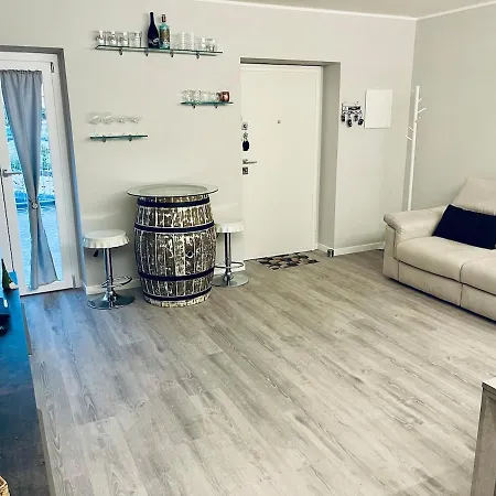 S375 - Sirolo, Trilocale Con Corte Esclusiva Holiday home *