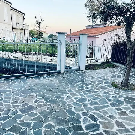 S375 - Sirolo, Trilocale Con Corte Esclusiva