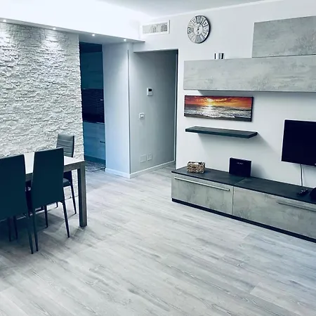 S375 - Sirolo, Trilocale Con Corte Esclusiva